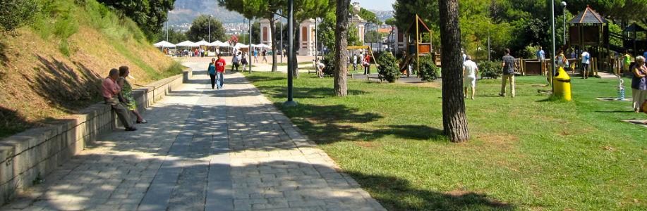 Parco virgiliano a Napoli Le giostrine del Parco Virgiliano a Napoli