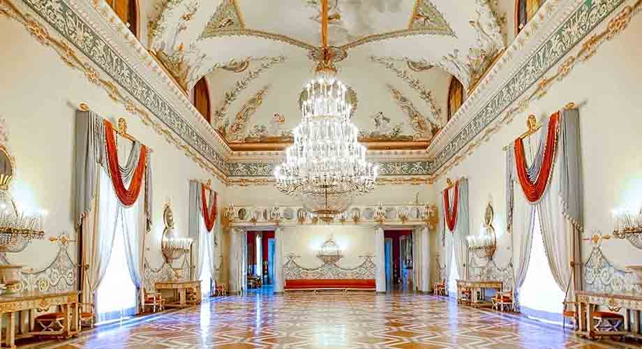 Salle du Musée Capodimonte à Naples