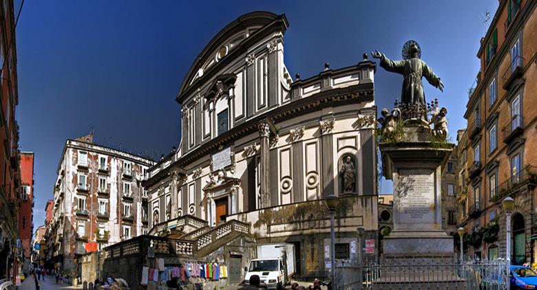 Piazza San Gaetano à Naples