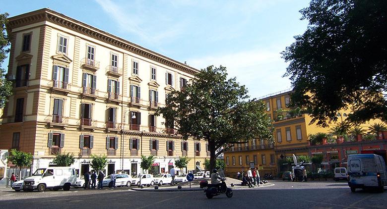 Piazza Amedeo en Nápoles