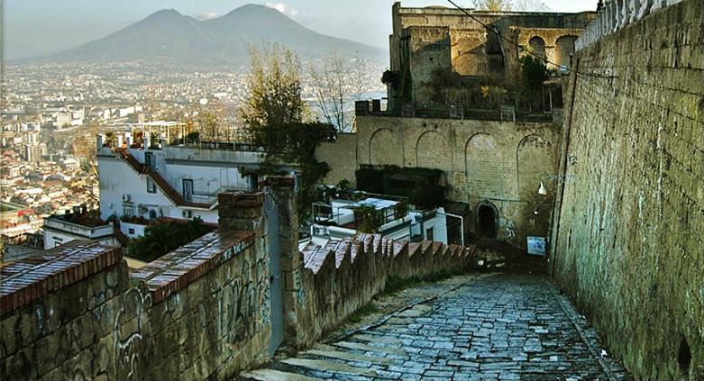 La Pedamentina, from Vomero to the center of Naples