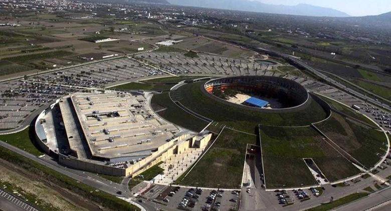 Centro Commerciale Vulcano Buono a Nola, provincia di Napoli