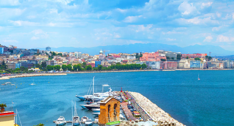 Il Lungomare Di Napoli Una Delle Passeggiate Piu Belle Del Mondo