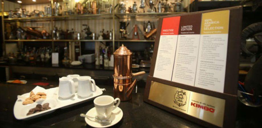 GranCaffèLA Caffettieraは、世界で初めてのナポリのコーヒーの大使です。