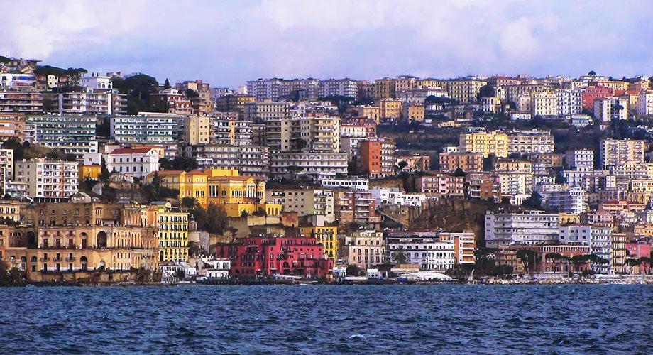 Der Posillipo Bezirk in Neapel