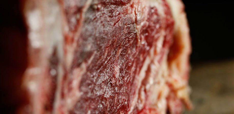 Carne prusiana en la bodega de Borrachera en Nápoles