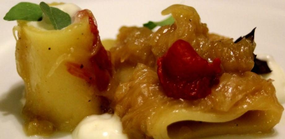 Paccheri of the Puff pastry restaurant Stuffed paccheri of the Mangiafoglia restaurant