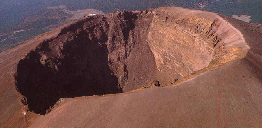 维苏威火山的巨大锥体