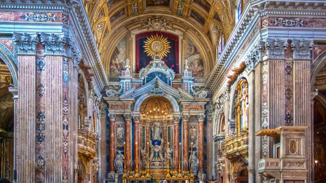 ナポリの教会ツアー 最も美しい歴史的な礼拝堂の散歩
