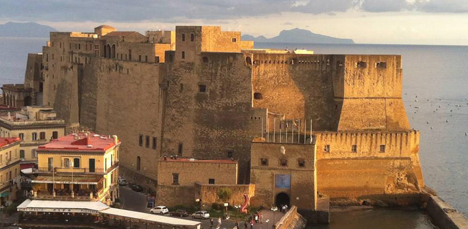 Castel dell'Ovo dall'alto