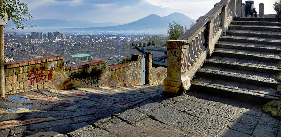 Pedamentina a Napoli