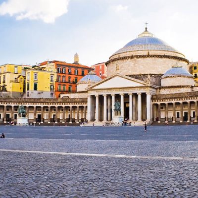 Piazza del Plebiscito in Naples