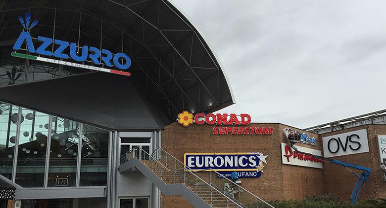 centro commerciale azzurro a fuorigrotta