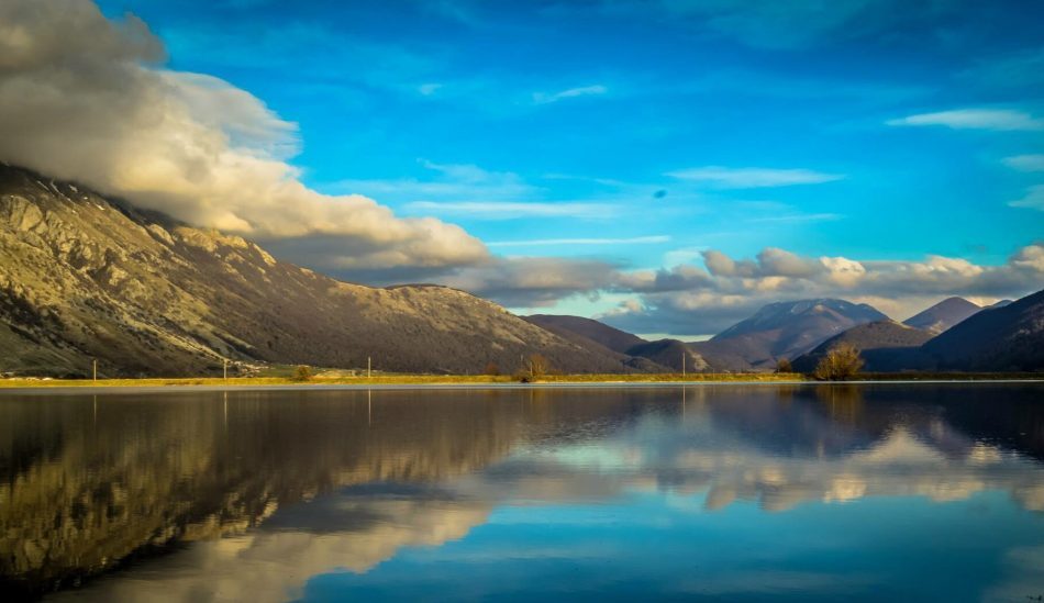 lake_matese_ mirror_tranquillit_pace_carefulness_mountain_air