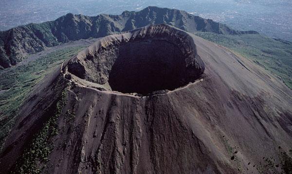 优惠券那不勒斯游览维苏威火山