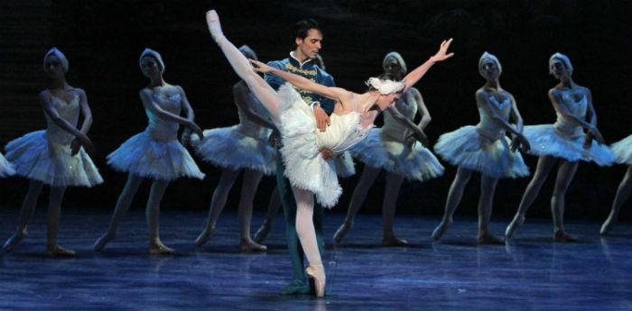 Lac des Cygnes Teatro San Carlo Naples