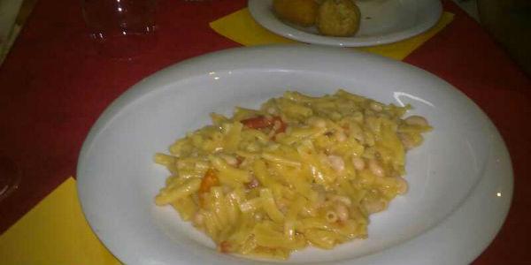 Maccaro-comer-con-15-EURO-habas