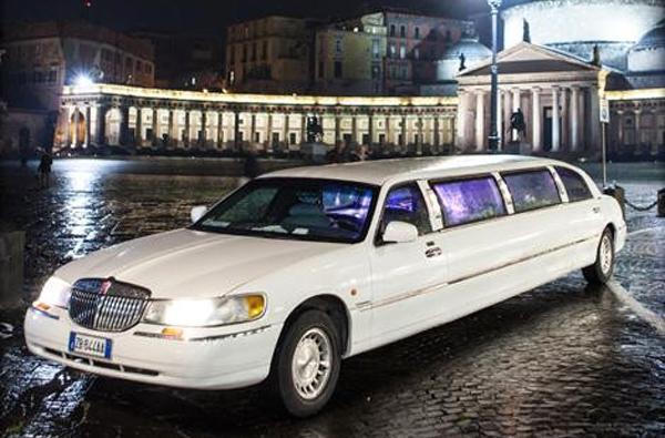 coupons et offres à Naples limousine tour