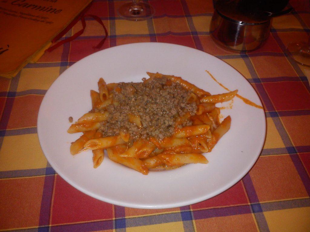 Penne alla Carmine, receta y plato de la antigua trattoria de Carmine al palacio de justicia