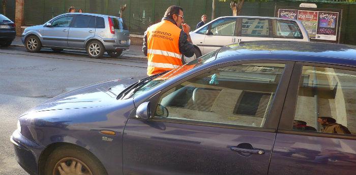 Parcheggiatore abusivo a Napoli