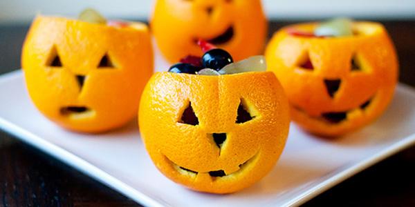 Scary naranjas de ensalada de frutas