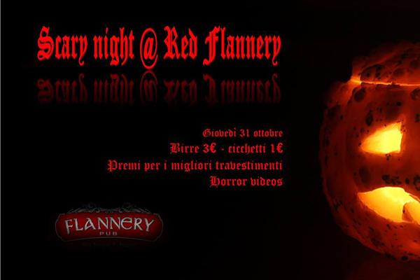 Furchtsames Nachthalloween-Plakat am roten Flannery in Pozzuoli