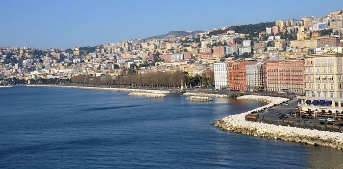 Sospesa la ZTL del mare presso il lungomare di Napoli
