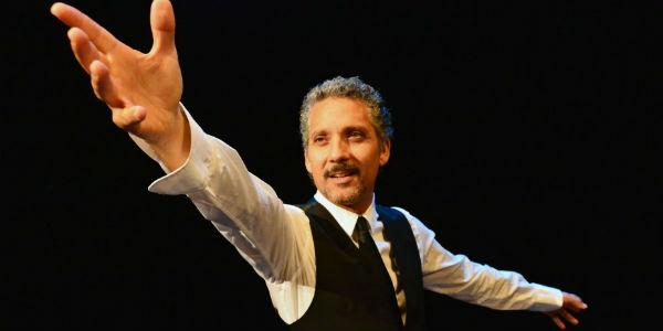 Beppe Fiorello in Ich denke, dass eines Tages so im Diana Theater in Neapel