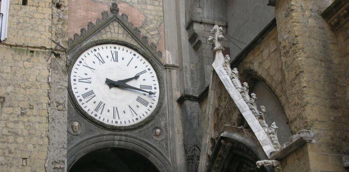 Clock of the Borgo Sant'Eligio in Naples