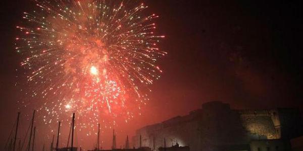 Capodanno a Napoli, fuochi a Castel dell'Ovo