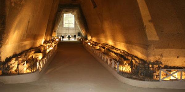 the cemetery of the fountains of Naples