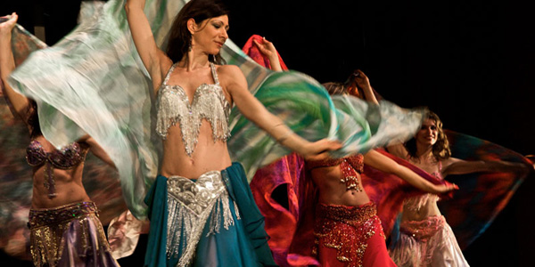 bailarines de danza del vientre