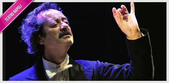 Rocco Papaleo no espetáculo Uma pequena empresa sulista no Teatro Diana em Nápoles