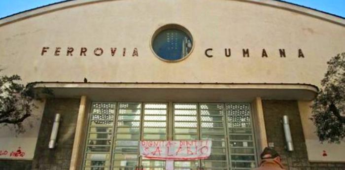 esterno della stazione cumana di Fuorigrotta