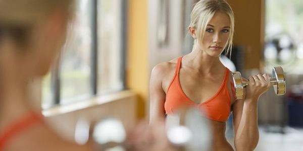 Bien sûr dans la salle de gym