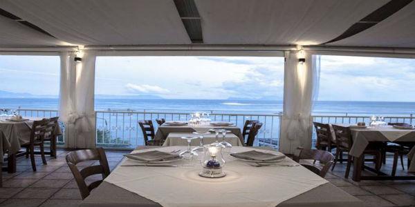 The Al Faro Restaurant in Marechiaro, Pasquetta boat ride and aperitif