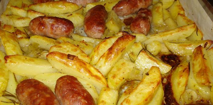 salsicce-e-patate-al-forno