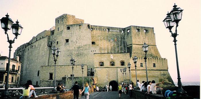 Castel dell'Ovo在那不勒斯