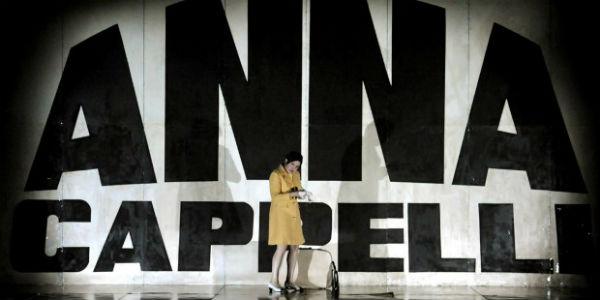 Anna Cappelli on stage at the Sala Assoli in Naples