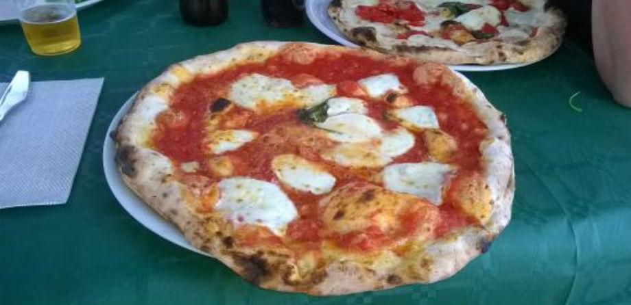 Pizzeria Costa La pizza de la pizzería Costa