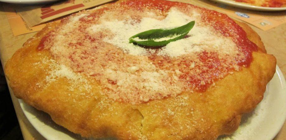 La pizza Concettina con el santo 3 Pizza de Ciro Oliva en Nápoles