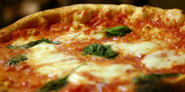 Una vera pizza verace napoletana, Pizzafestival a Napoli 2014