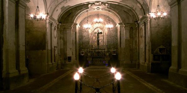 Iglesia de Santa Maria delle Anime en el Purgatorio en Arco La noche de los museos