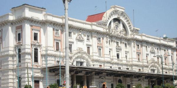 Estação Mergellina em Nápoles