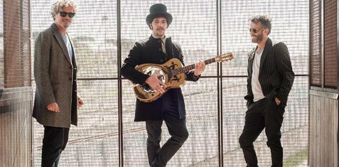 Fabi Silvestri Gazzè em concerto no palapartenope em nápoles