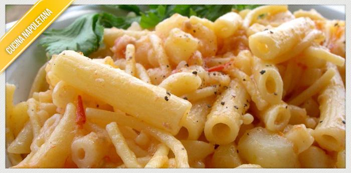 Neapolitan pasta and potatoes with provola