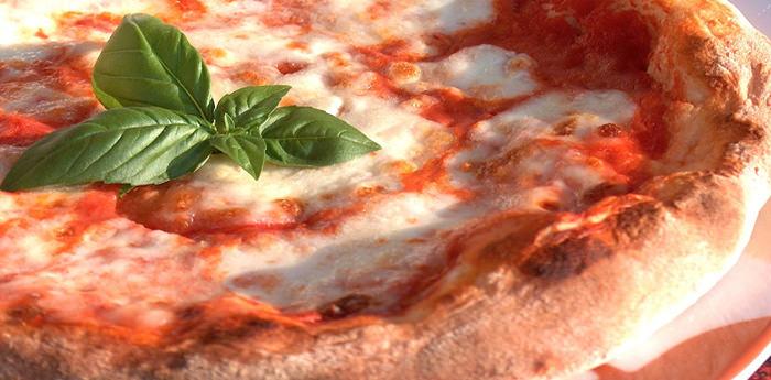 pizza margherita napoli