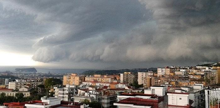 Temporale a Napoli