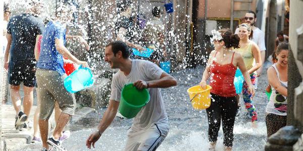 En 'Chiena, la Fetsa del agua en Campagna