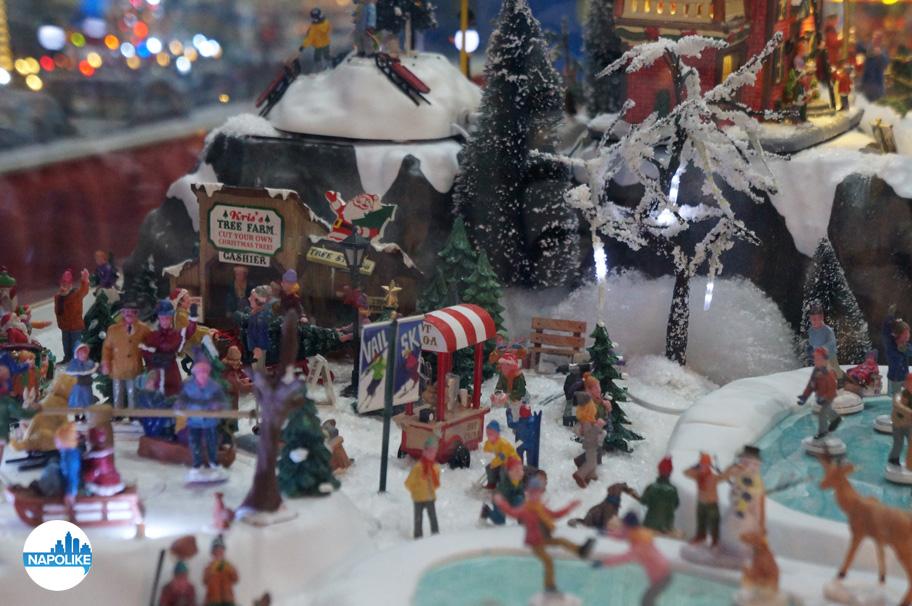 Addobbi Natalizi Gloria Giugliano.Il Villaggio Di Natale Di Gloria Giugliano In Campania Napoli 2014 15